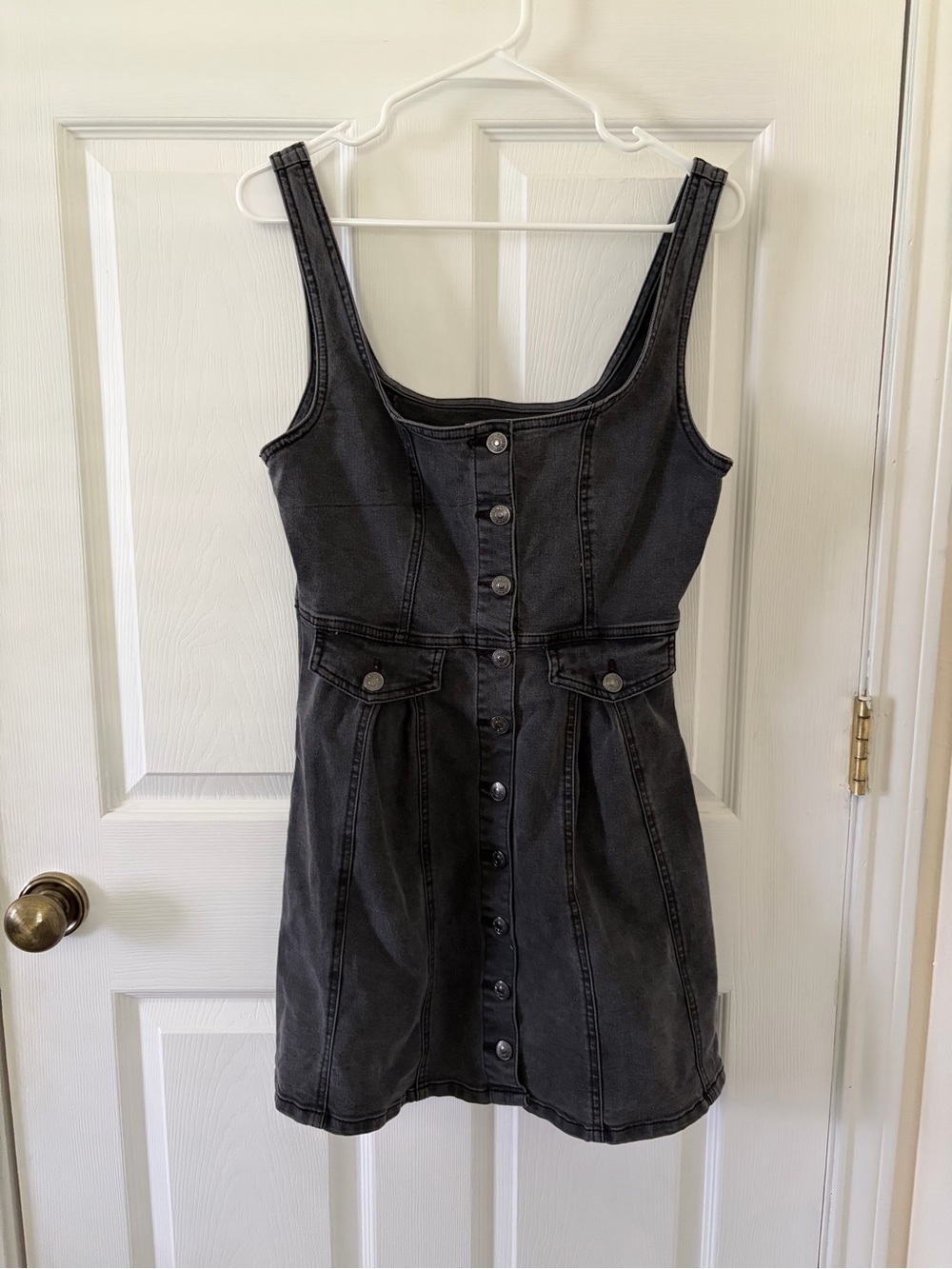 Forever 21 Sleeveless Button-Front Black Denim Dress